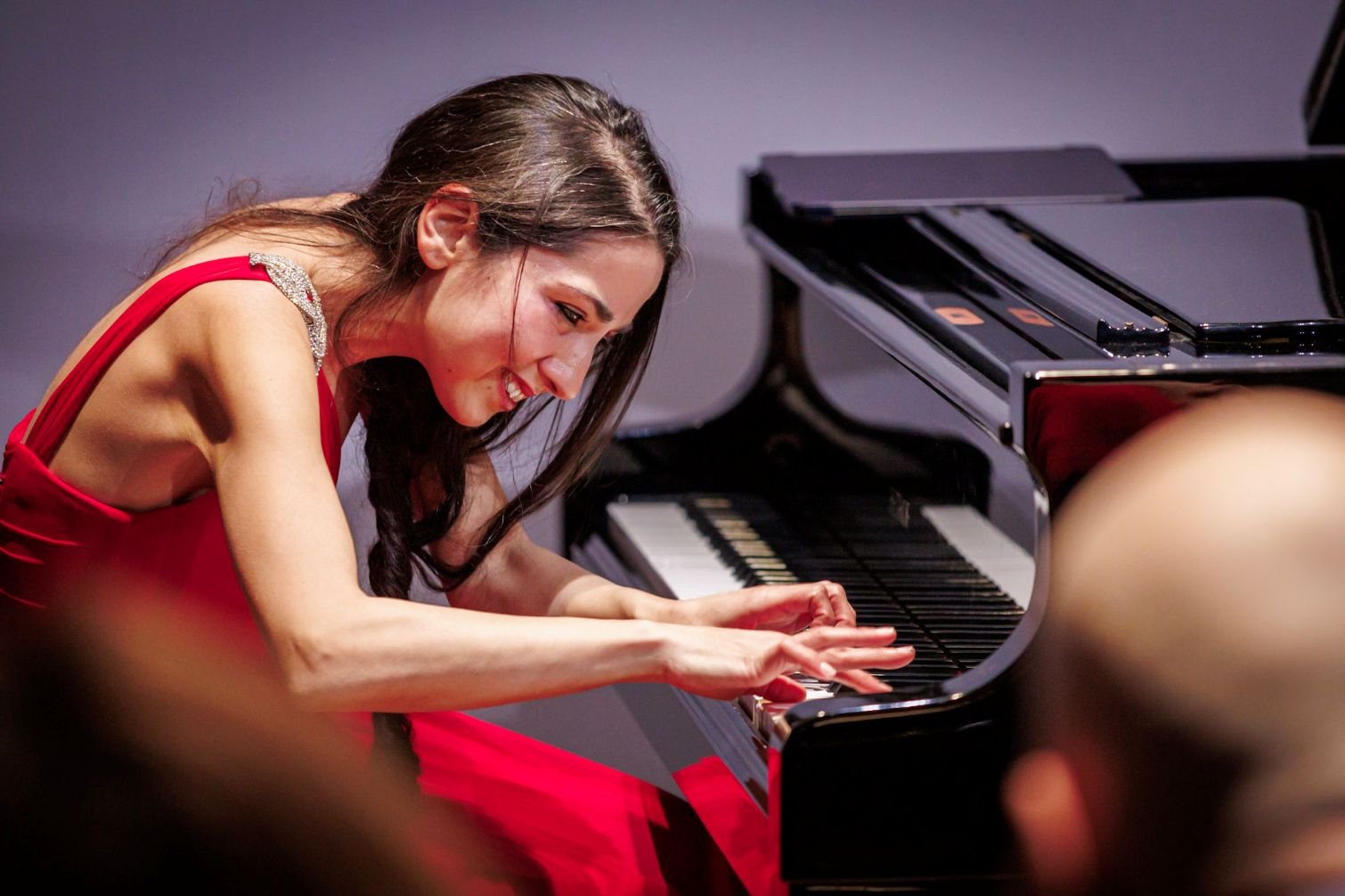 Mary-Victoria Voutsas se une a la PETROF Art Family