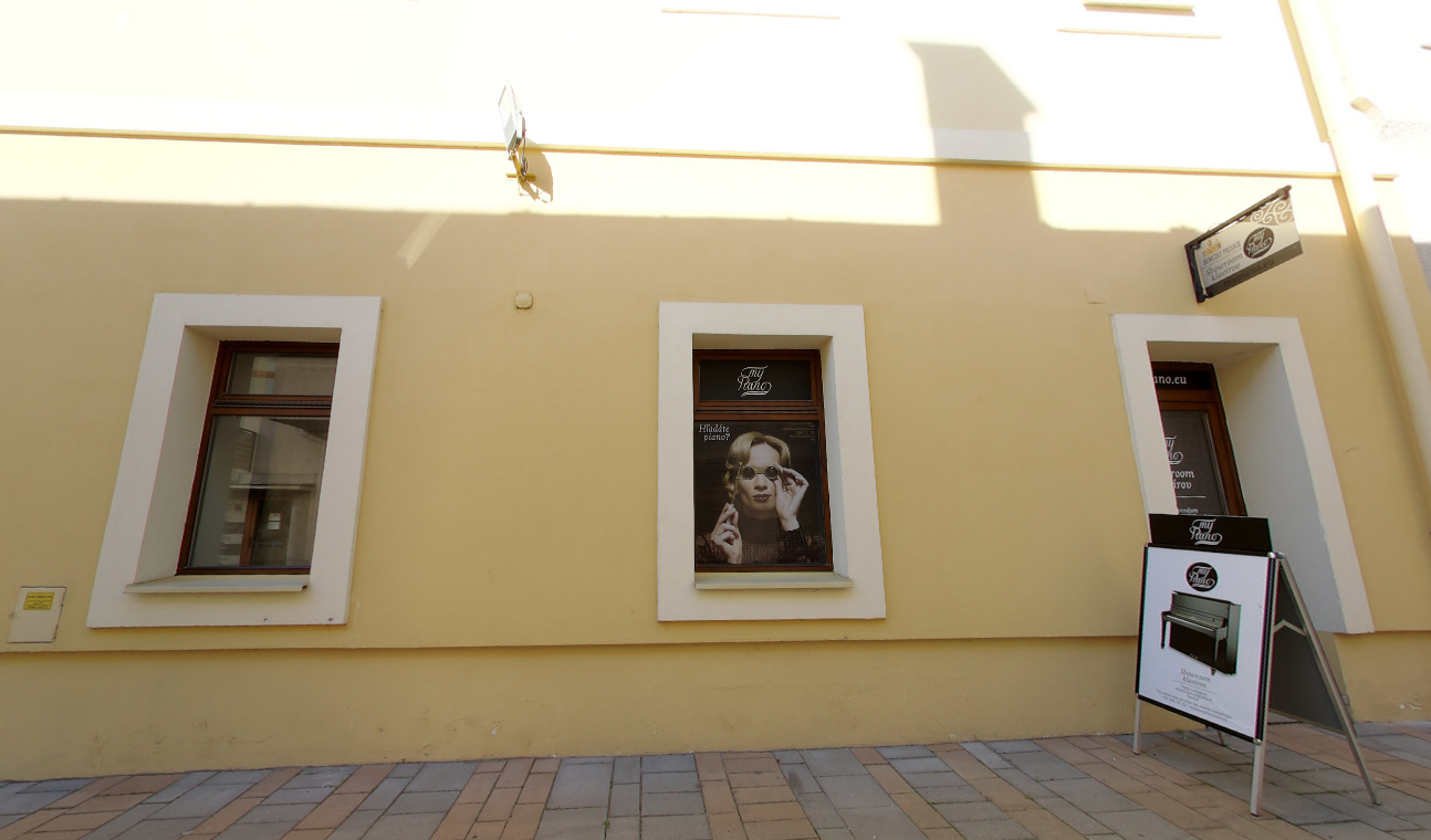 My piano - showroom